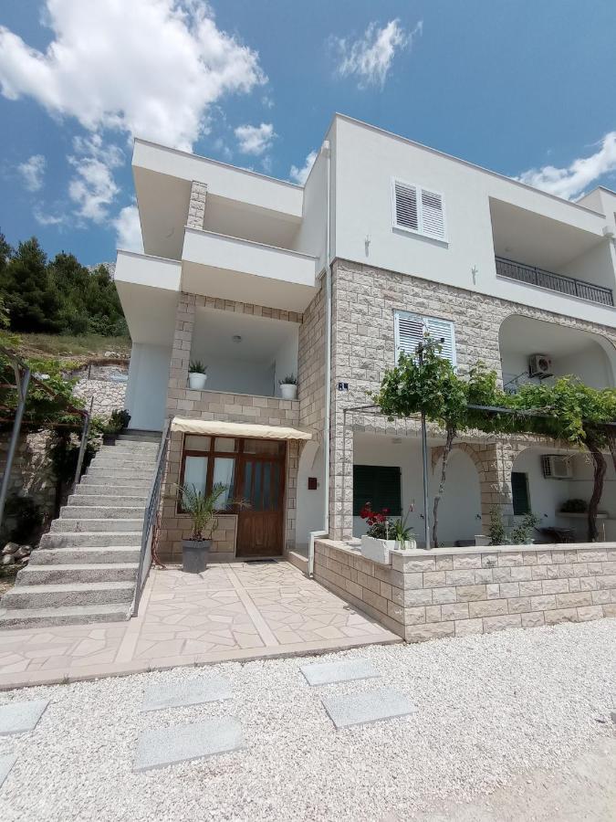 Apartments Mirko มีมิตเซ ภายนอก รูปภาพ