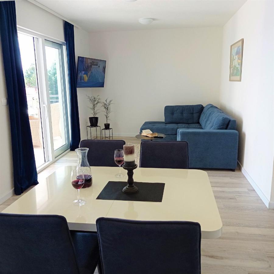 Apartments Mirko มีมิตเซ ภายนอก รูปภาพ