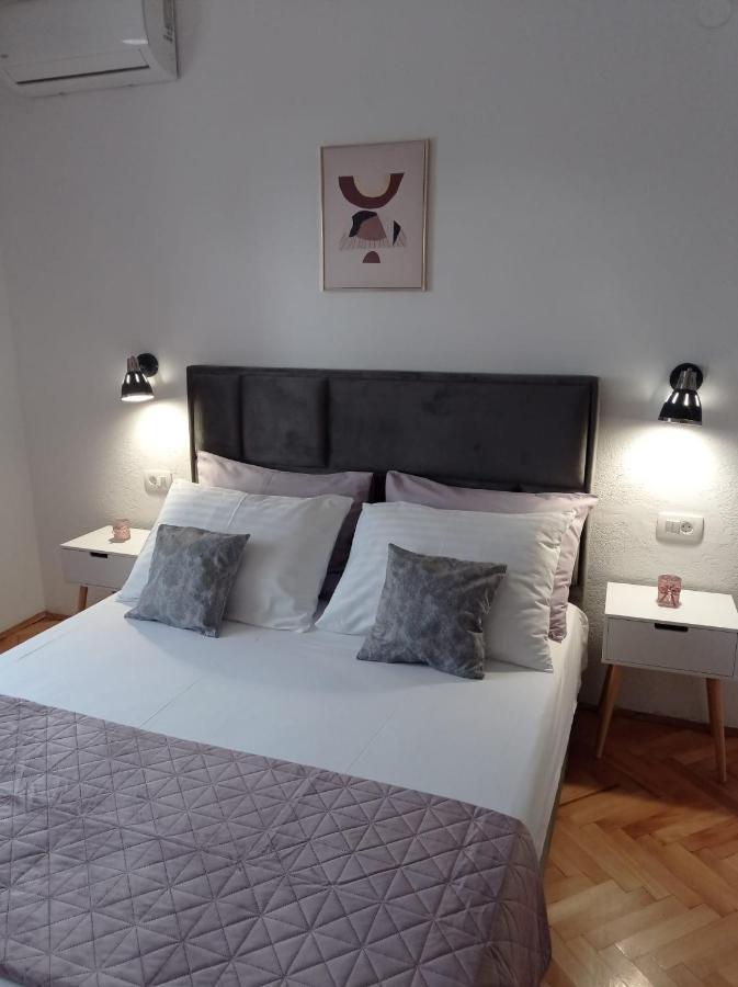 Apartments Mirko มีมิตเซ ภายนอก รูปภาพ